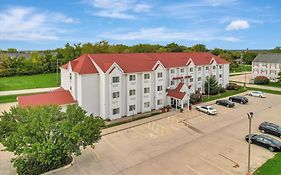 Ramada Limited By Wyndham, Bloomington I-55 & I-74 Il